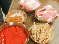 -渝井巷重庆老火锅(沈阳吉祥店)