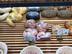 -焙丽拾光(麦凯乐直营店)