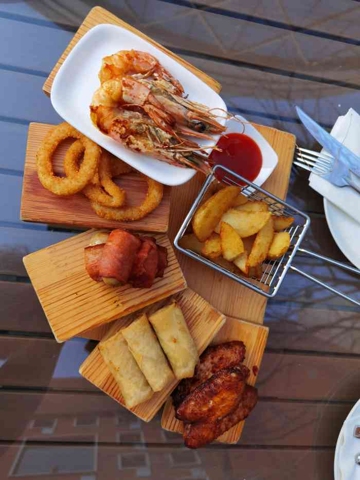 parkside园景西餐厅(祥云小镇店)-"园景在中粮祥云小镇的南区,斜对着