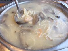 -赶海部落海鲜城(海阳路店)