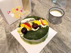芒果抹茶奶油奶酥蛋糕-black rainbow coffee