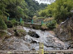 -南昆山川龙瀑布