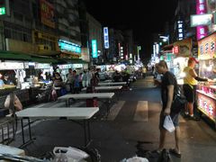 -六合夜市