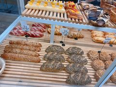 -焙丽拾光(麦凯乐直营店)