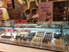 面包甜点陈列柜-GODIVA(万象城店)