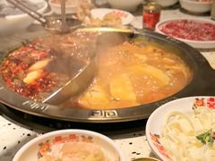 -红九格老火锅(三峡广场店)