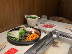 -海底捞火锅鲜切牛肉主题店(长寿路店)