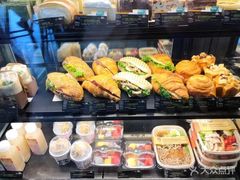 -星巴克臻选(莘庄仲盛店)