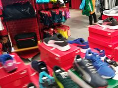 -PUMA品牌自营折扣店(武汉永旺梦乐城店)