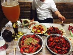 -巴厘龙虾·榜首油焖大虾(音乐学院·沿江酒馆店)