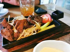 铁锄牛排-穹六人间 people 6(岳阳路店)