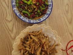 -江城燕子大排档(江汉路步行街店)