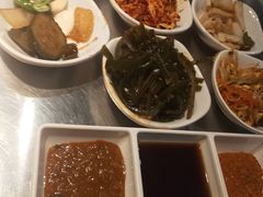 -韩聚屋韩国烤肉餐厅(新北万达店)