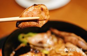 Sizzling Pork Liver with Tongue