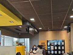 -麦当劳(轻轨曹杨路店)