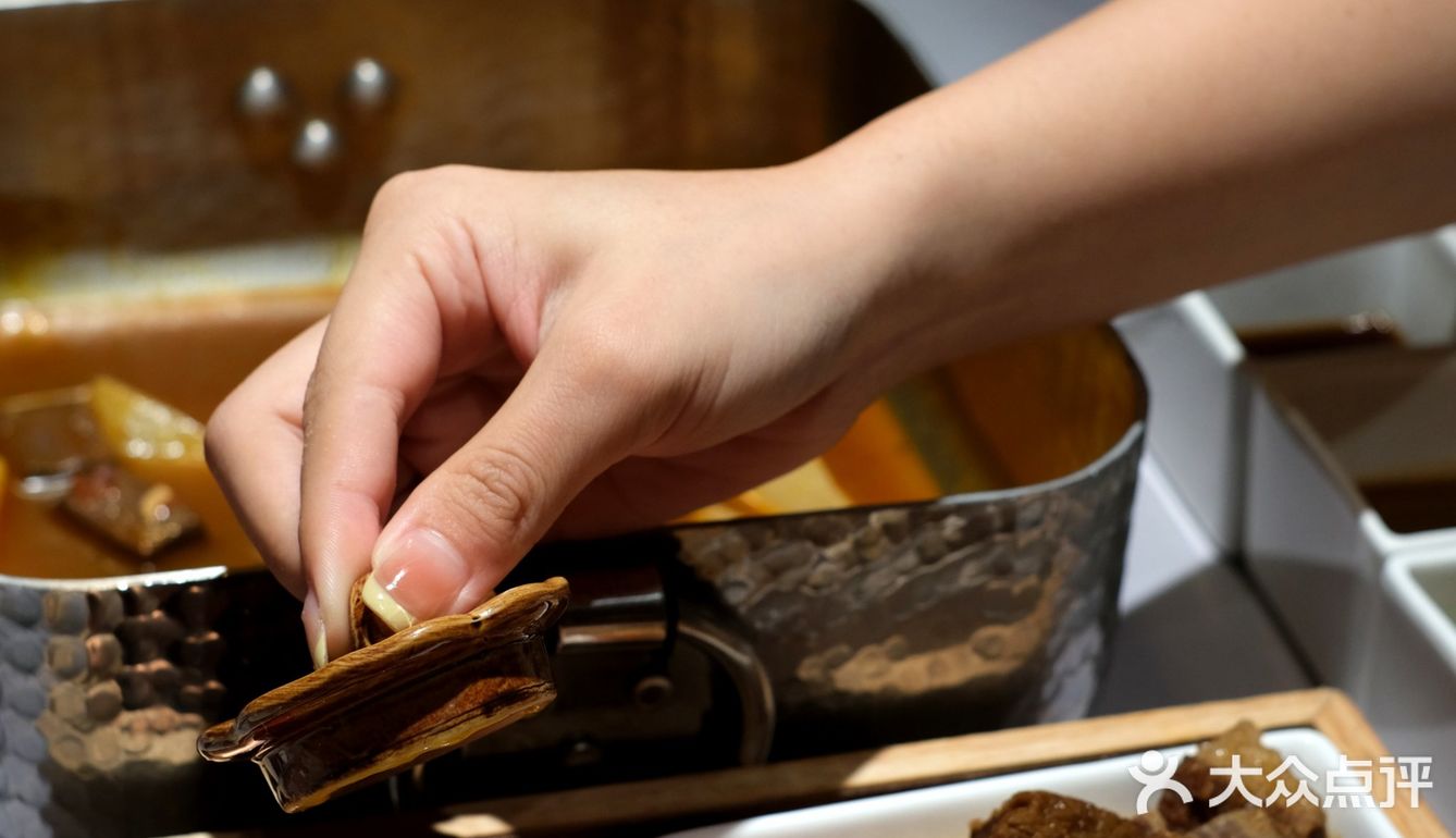 适合情侣约会的火锅料理店—柿圆牛肉锅物料理
