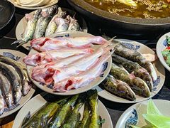 -石锅苗苗鱼(武汉首店)