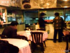 老上海气息的店堂-吴苑饼家(延平路店)