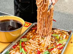 -拈签一笑黄牛肉辣卤串串