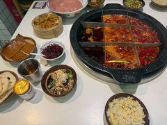 -卤校长老火锅(杨家坪直营店)