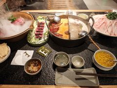 -三出山火锅(南京万象天地店)