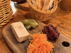 No1&nbsp;自家鹅肝酱配酸菜和冈冈法棍-羽深肉铺 Steak & Wine