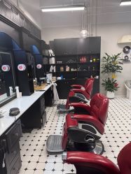 -老男孩男士理容馆·理发·烫染·修面