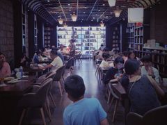 -钟书阁(松江泰晤士小镇店)