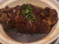 -老码头黑皮肘子锅包肉(赣水路店)