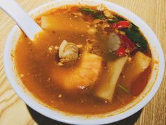 冬阴功海鲜汤-渔太泰漓江小馆·广西融合菜(西街店)