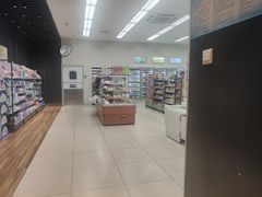 -全家便利店(江湾镇站店)