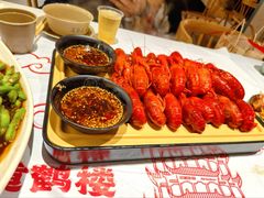 -肥肥虾庄·金牌油焖大虾(汉街SKP店)