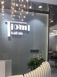 -Tloml salon