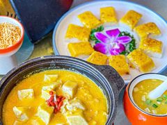 -阿瓦山寨·湘菜现炒·剁椒鱼头王(咸阳总店)