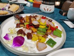 鲜菌炒牛肉粒-随园花园餐厅(新港中路店)