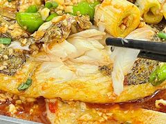 -鸣记脆皮烤鱼·海鲜烤鱼(三八广场店)
