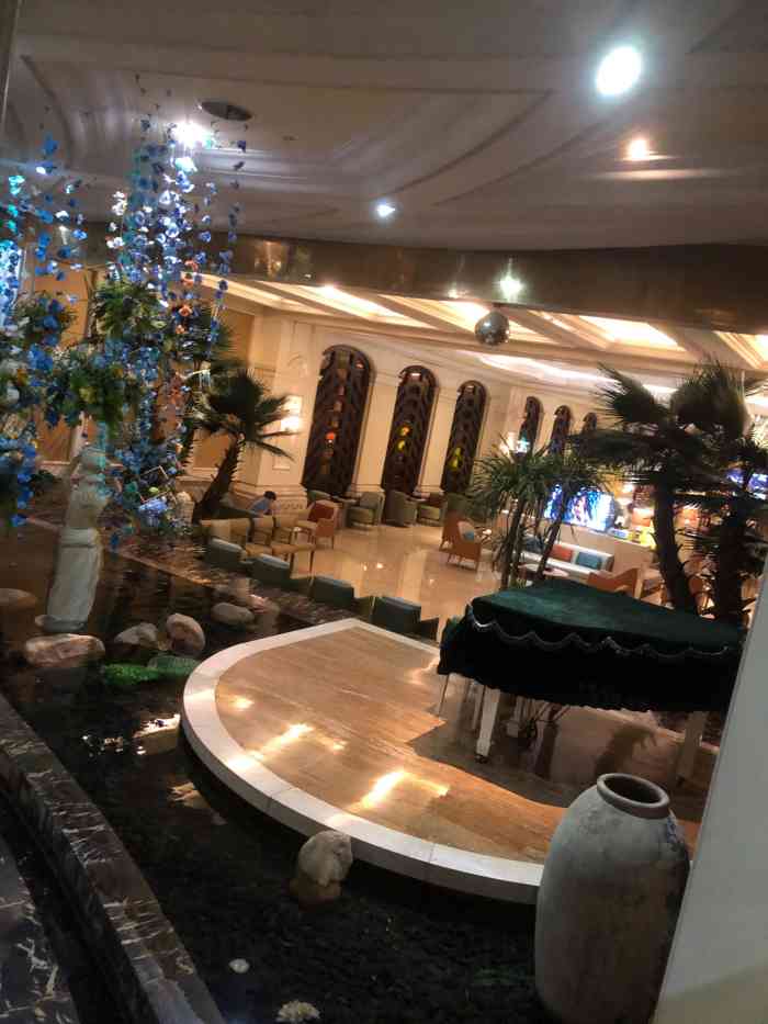 胤隆汇(钱江新城店)-"非常不错,东西新鲜,环境好,就是人比较多.