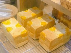 -沁屋面包店(人民东路店)