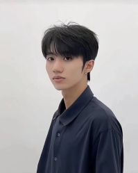 -一家只做男发烫染的店