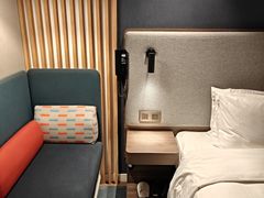 -珠海拱北口岸智选假日酒店