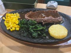 西冷牛排配黑胡椒酱-萨莉亚意式餐厅(石鼓路店)