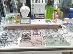 -GOOMI久米眼镜·蔡司·依视路·明月官方授权店(龙德紫金店)