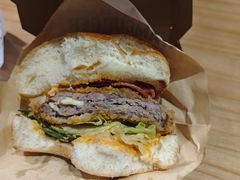 安格斯牛肉芝士汉堡-魏家凉皮(西安秋林宏业商厦店)