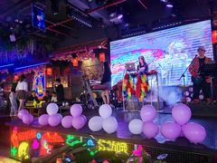 -喜鹊音乐酒馆(西街店)