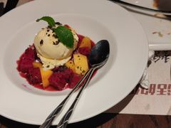 水果冰淇淋-斯比特花园西餐厅(东方商厦店)