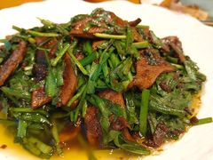 -侬佳蒸菜馆(听潮店)