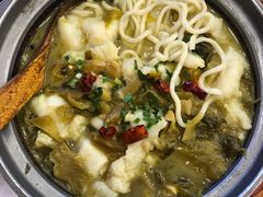 -周鱼小馆石锅酸菜鱼(活力汇店)