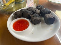 -芦茨金富饭庄·25年老字号·专做稻草鸡