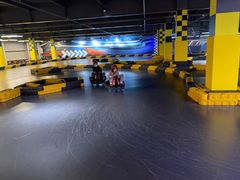 -极限PLAY运动娱乐新世界·团建派对潮玩休闲馆·室内蹦极高空游乐园