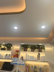 -苗医生科技祛痘连锁